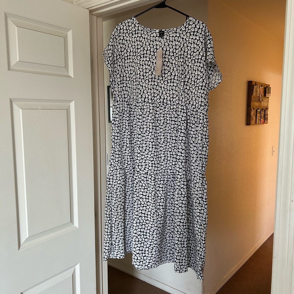 Women's Blue & White Floral Midi Dress